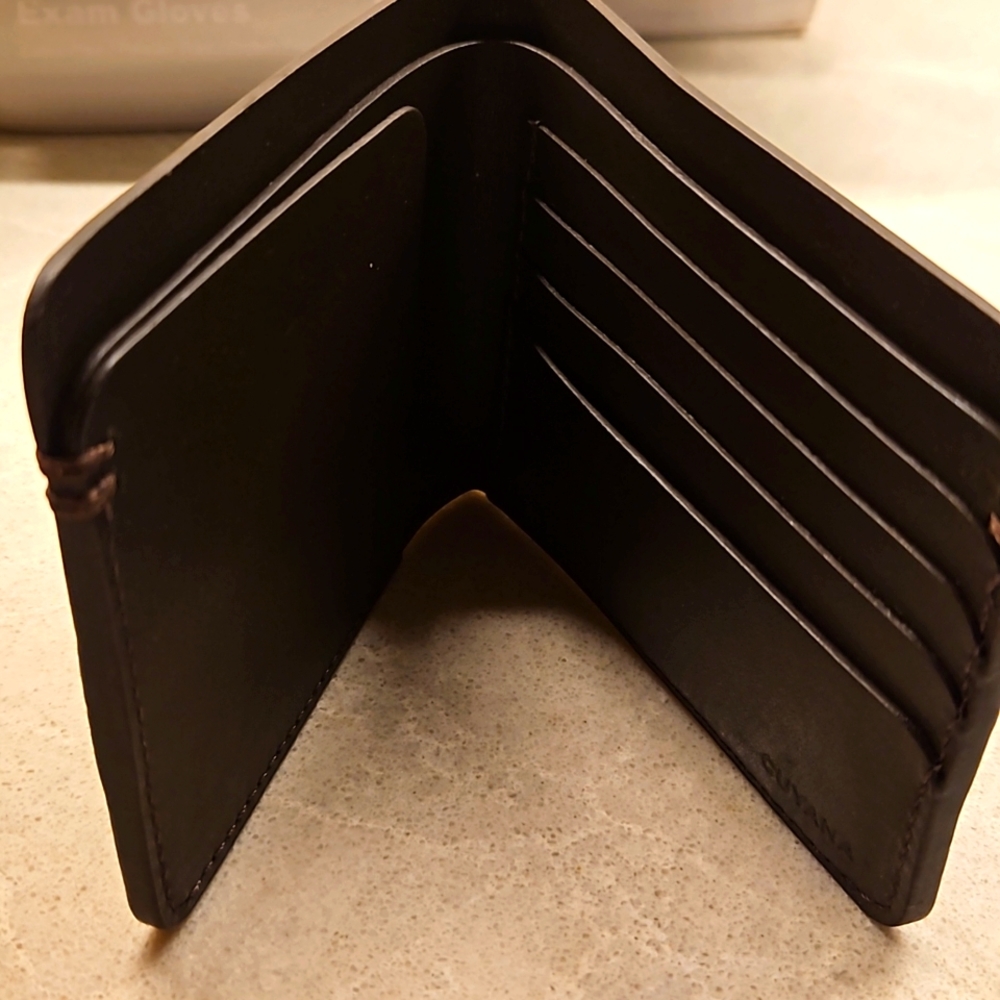 Cuyana Wallet